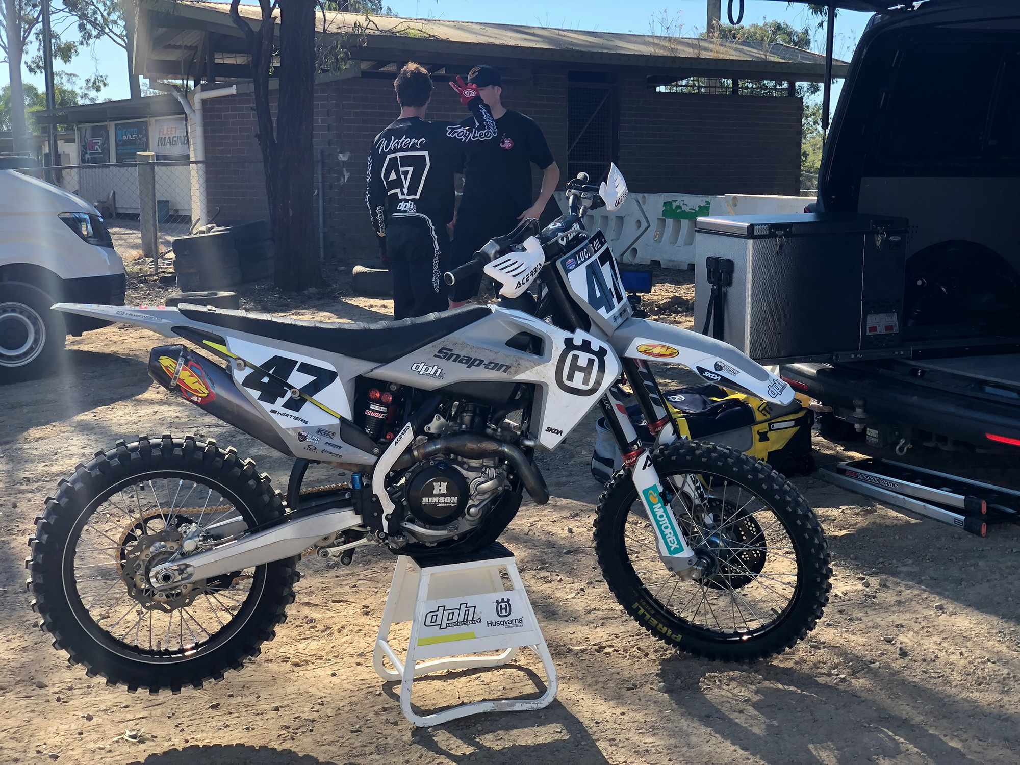 About Us National Luna